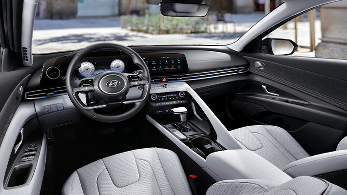 현대자동차 아반떼 N 인테리어