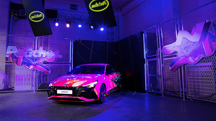 N 시티 서울 전시장 내 현대자동차 아반떼 N