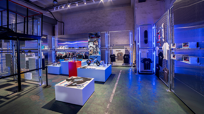 N 시티 서울 전시장 내 N 브랜드 컬렉션 샵