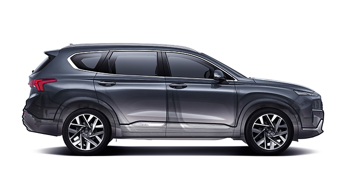 변경된 플랫폼의 싼타페 측면 모습