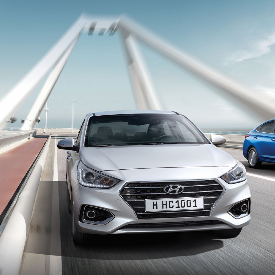 Angle view of Hyundai Accent 2021