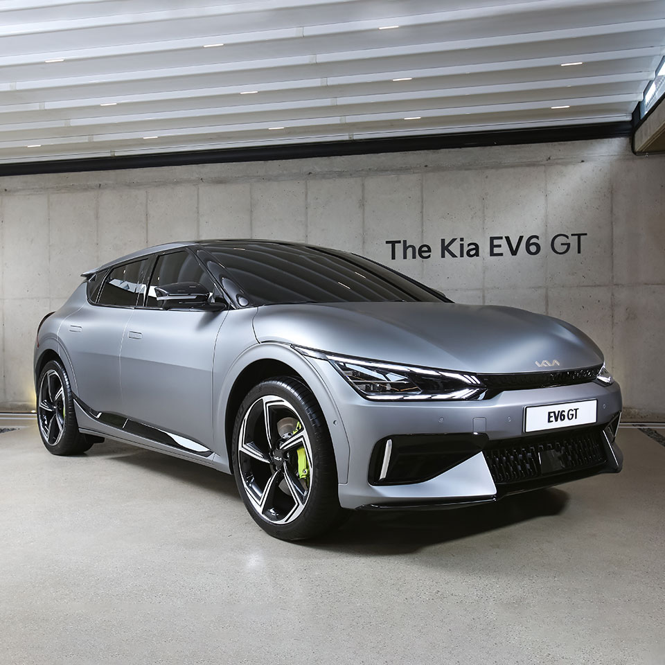 Front angle view of Kia EV6 GT