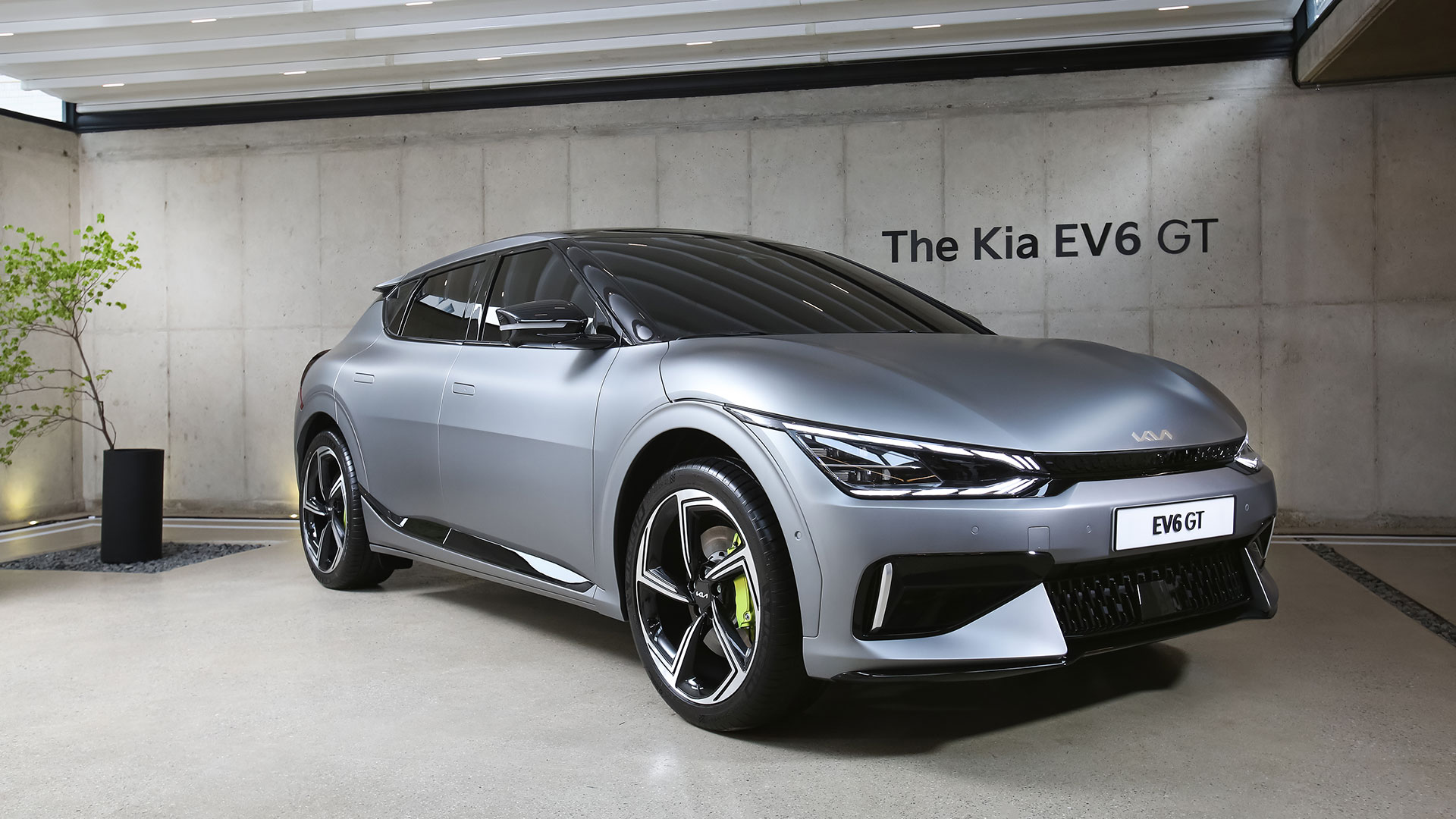 Front angle view of Kia EV6 GT