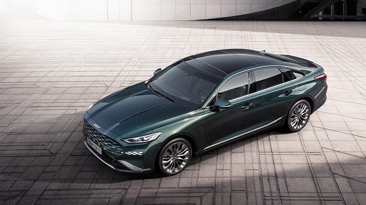 기아 K8 탑 앵글 뷰 모습