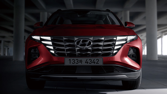 Low angle front image of Hyundai 4th Generation Tucson