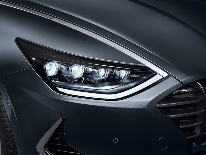 Closed up image of Hyundai Sonata hidden lighting