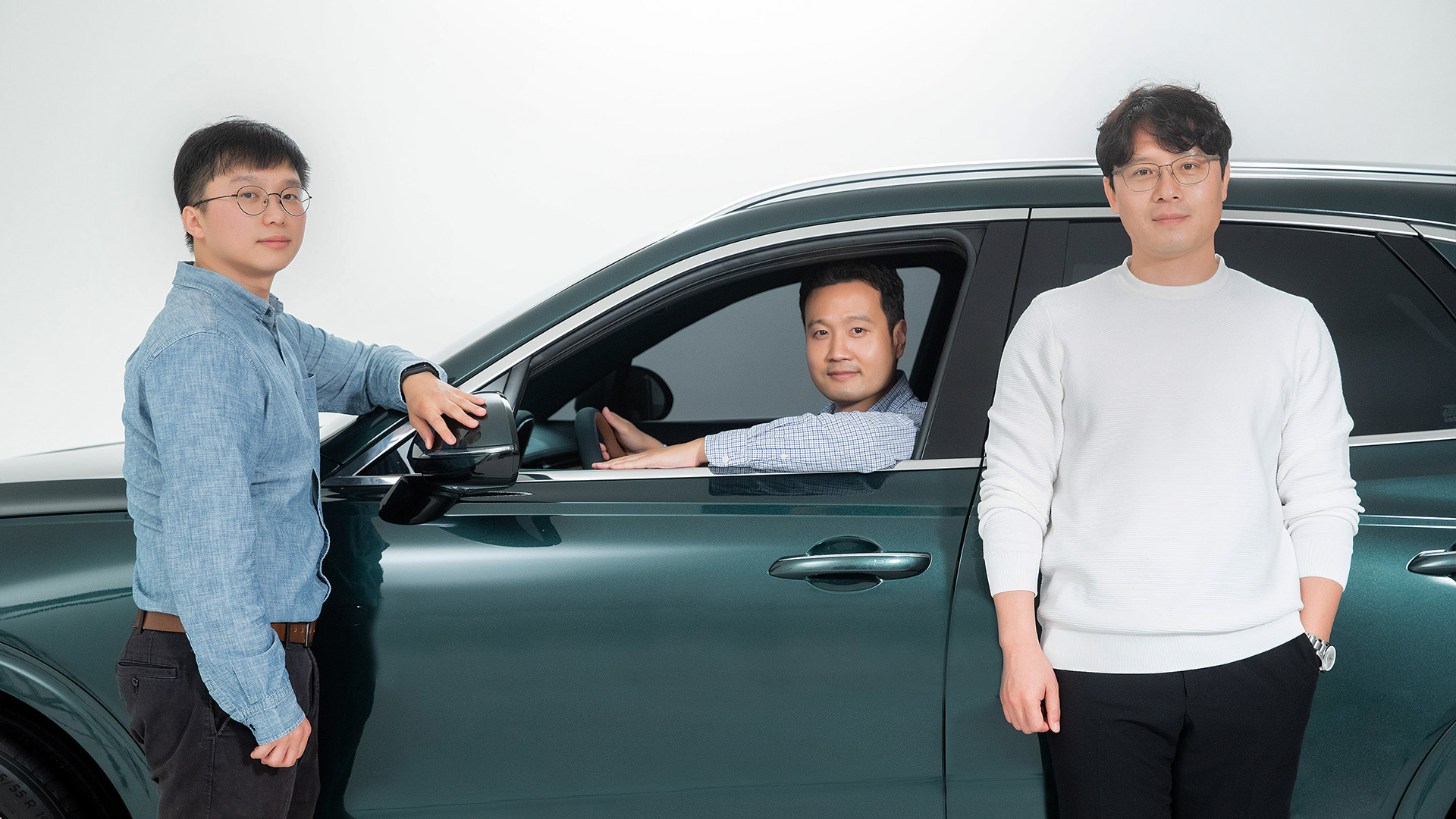 제네시스 GV70 지문 인식 기술을 개발한 연구원들