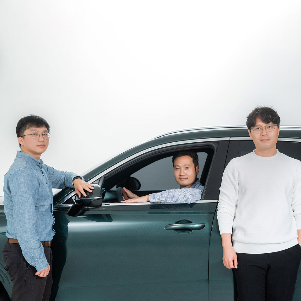 제네시스 GV70 지문 인식 기술을 개발한 연구원들