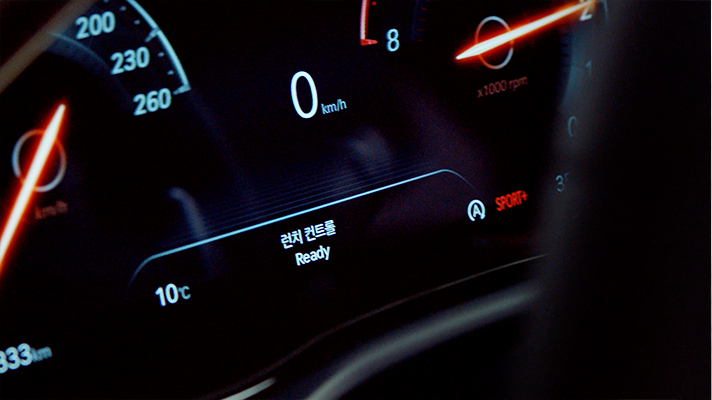 런치 컨트롤이 노출된 제네시스 GV70 계기판