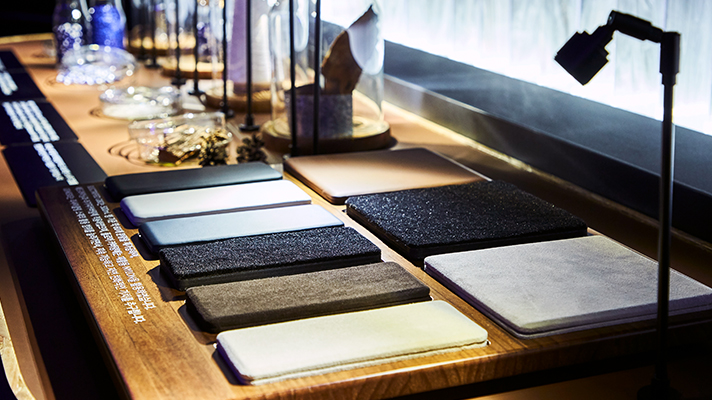 RE:CREATE 전시장 내부 콜라주