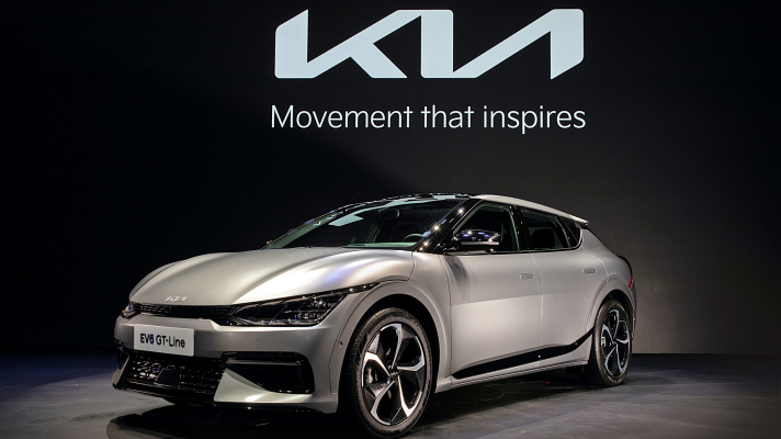 EV6 GT-Line 전측면부