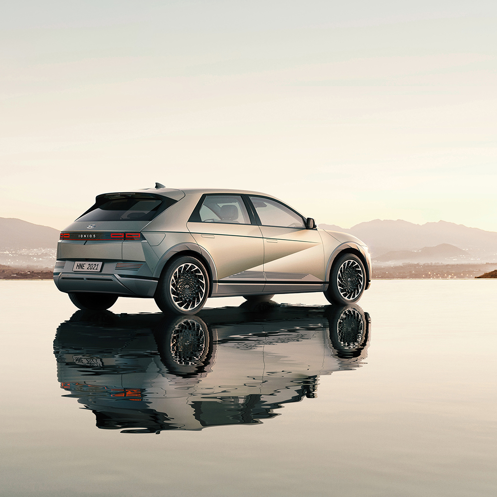 아이오닉5 후측면