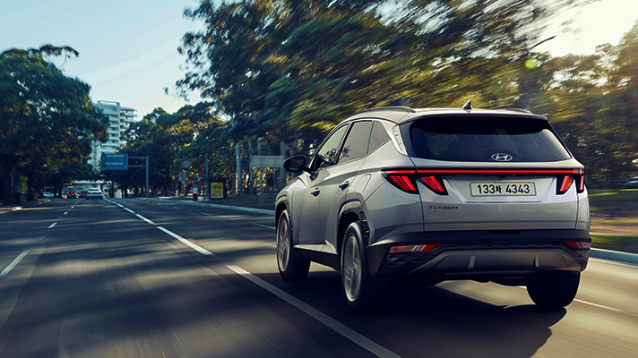 투싼 하이브리드 후측면부