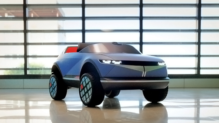 키즈 모빌리티 전측면 아이레벨뷰