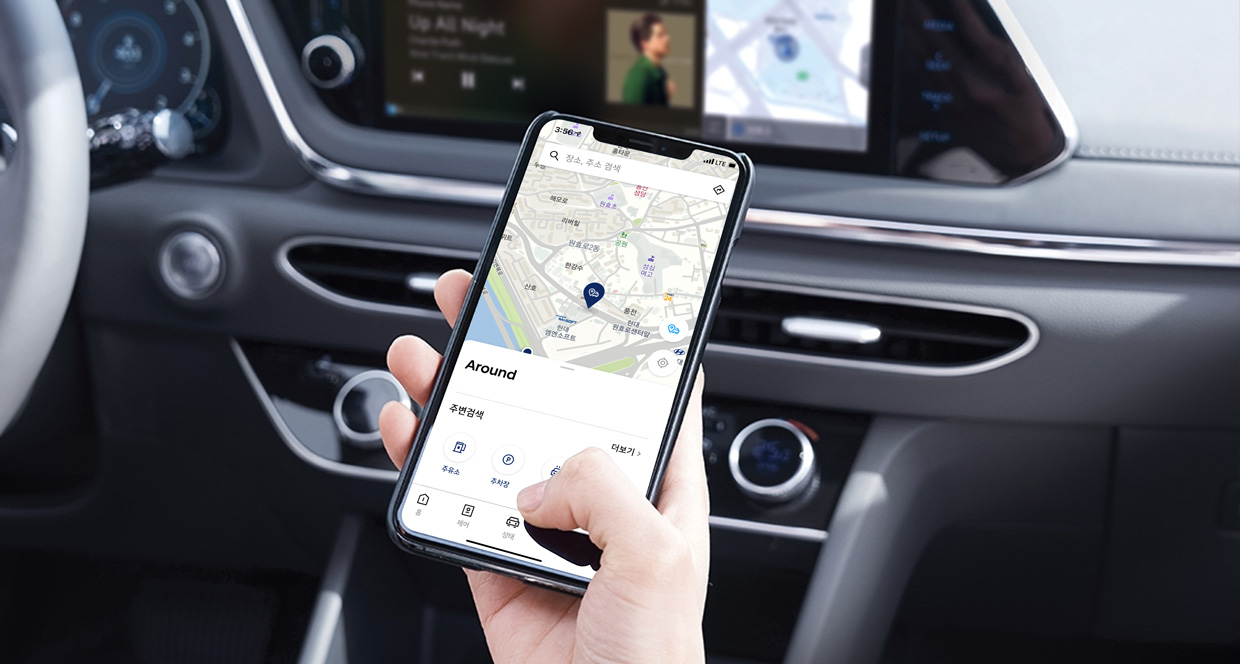 Real time navigation screen of connected car service