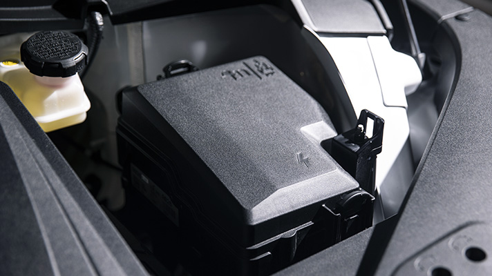 엔진룸 내 적용된 픽토그램