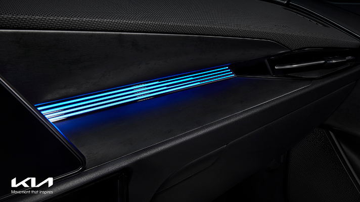 감성을 극대화하는 푸른빛의 엠비언트 라이트