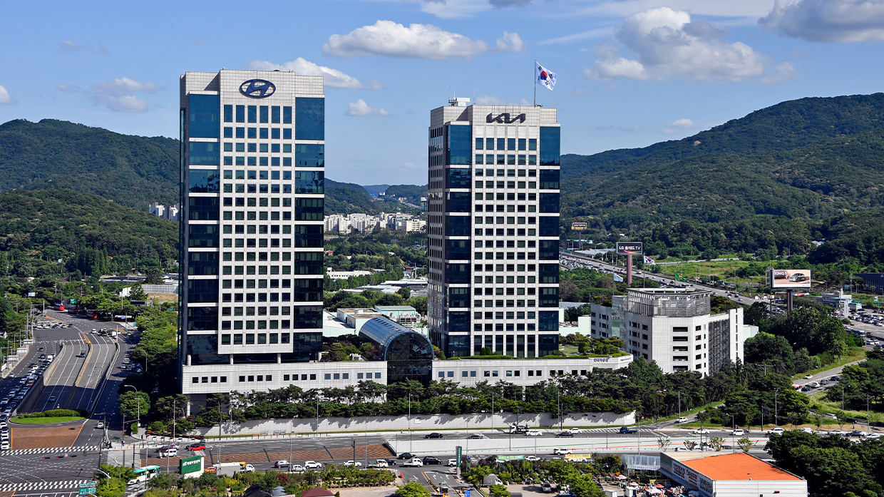 양재동에 위치한 현대자동차 및 기아 본사 건물