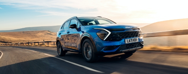 기아 스포티지의 주행 모습