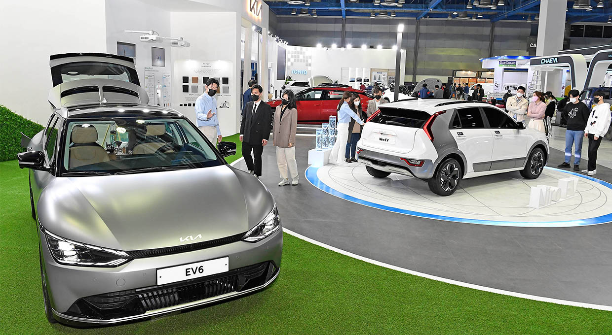 EV 어워즈 2022에서 올해의 전기차를 수상한 EV6