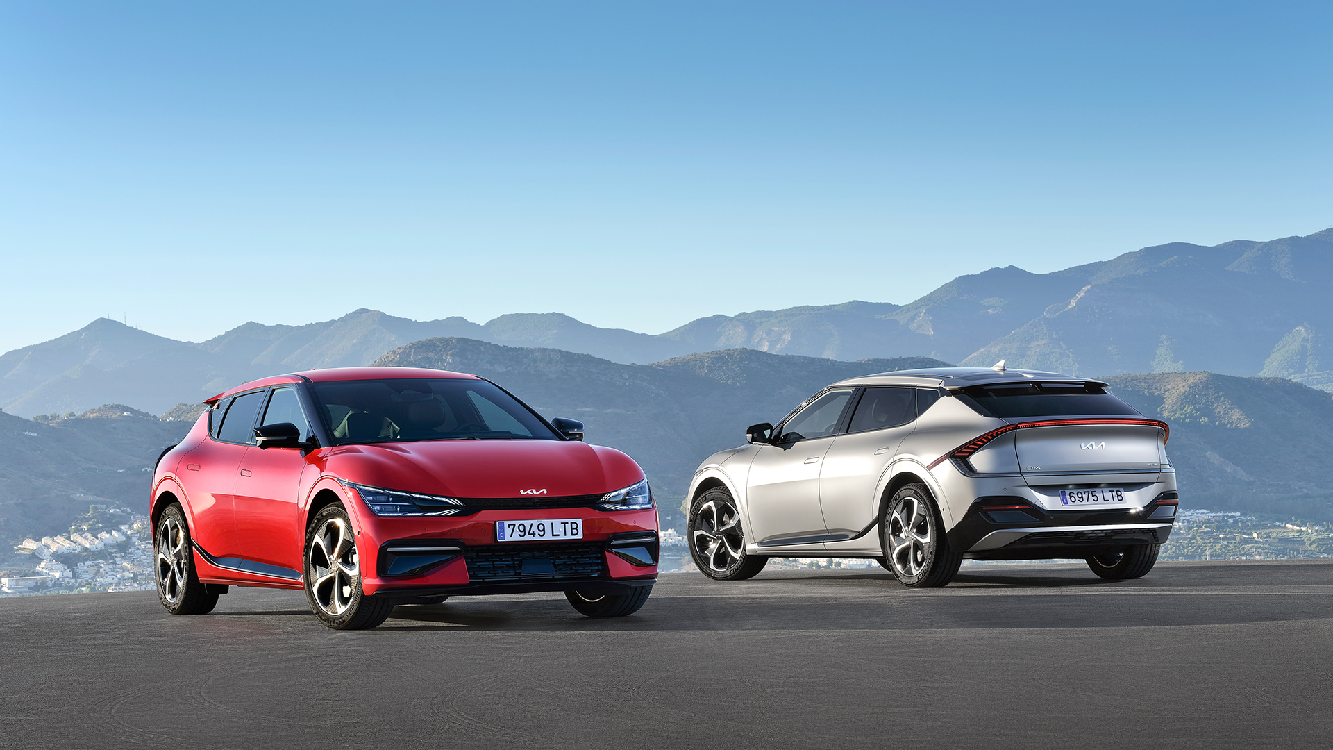 기아 EV6의 앞뒤 모습