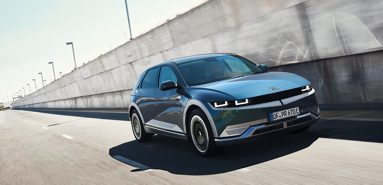 현대자동차 아이오닉 5의 주행 모습