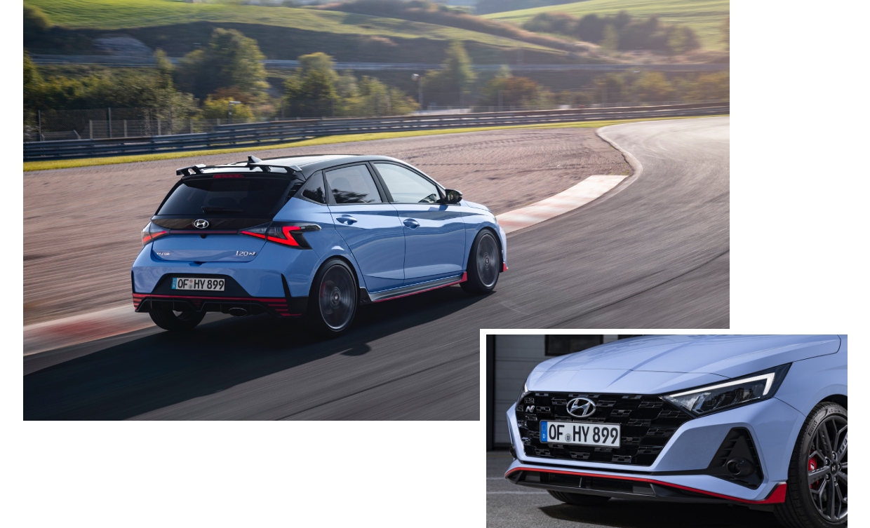 트랙을 달리고 있는 현대차 i20 N의 뒷모습과 앞모습