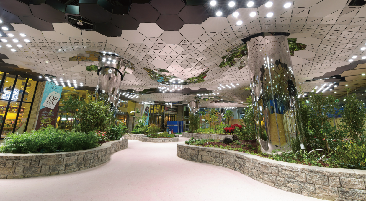 종각역 태양의 정원 전경