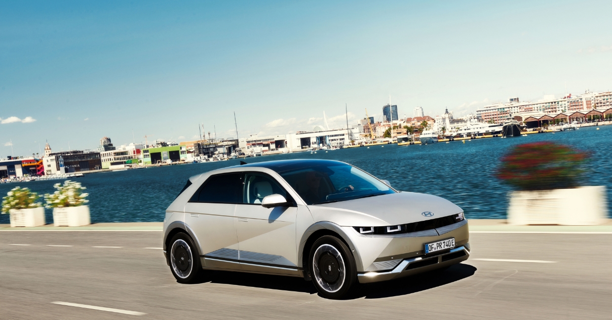 아이오닉 5의 주행 모습