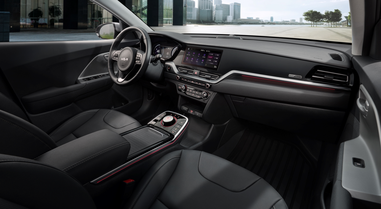 기아 니로 플러스 택시 모델의 실내 앞좌석