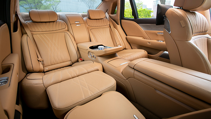 G90의 퍼스트 클래스 VIP 시트의 작동 모습