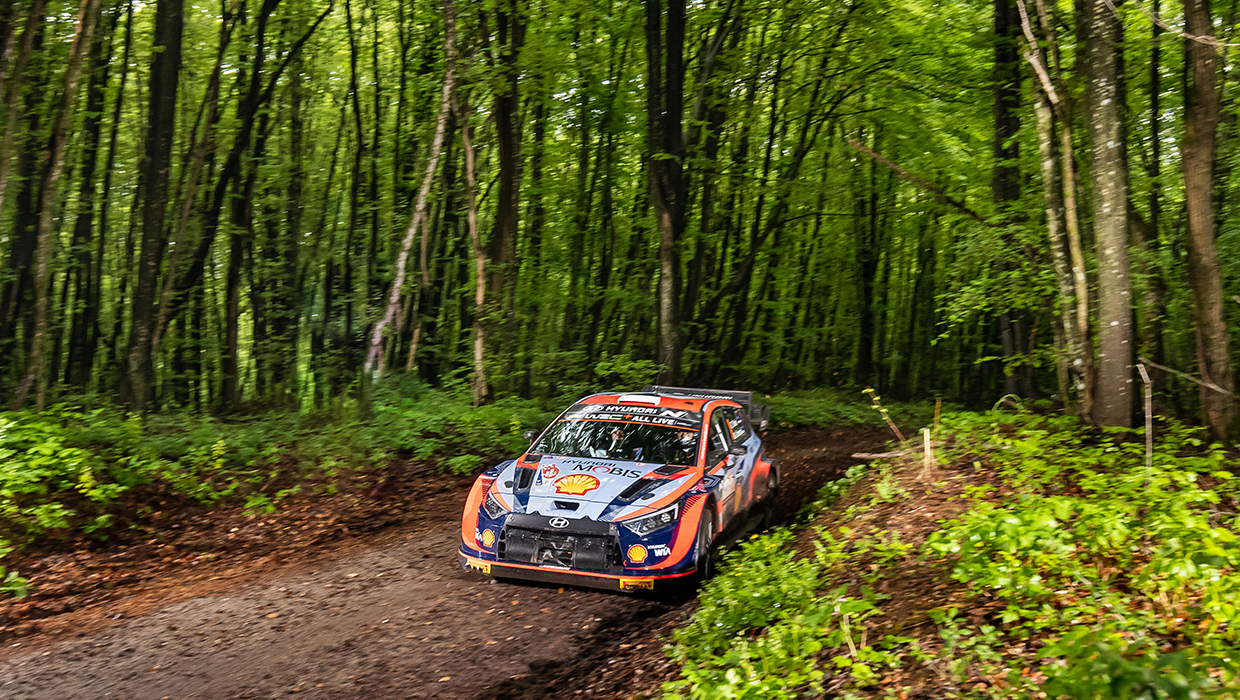 Hyundai i20 N WRC Rally 1 in the woods