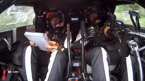 세바스티엥 오지에가 주행 중 사고를 겪는 장면