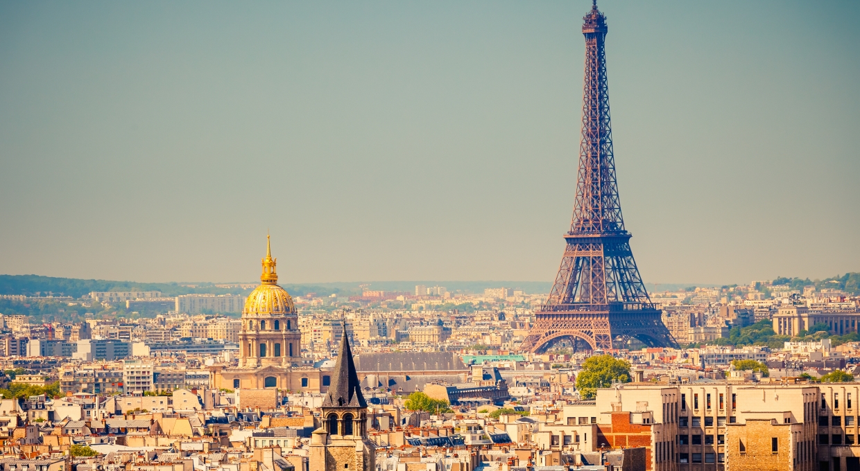 프랑스의 수도 파리의 전경과 에펠탑