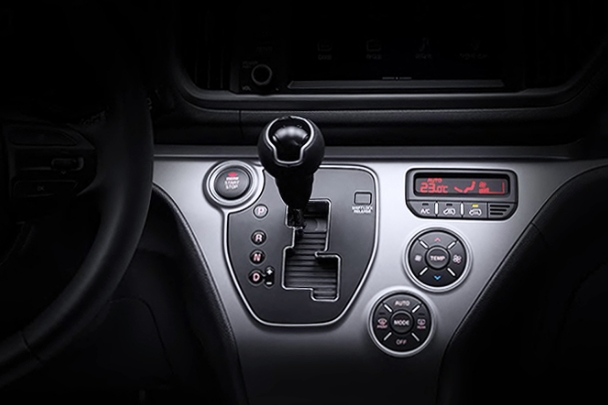 기아 레이 변속 레버와 센터페시아 모습