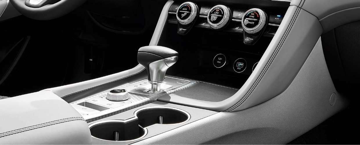 제네시스 G70의 변속 레버