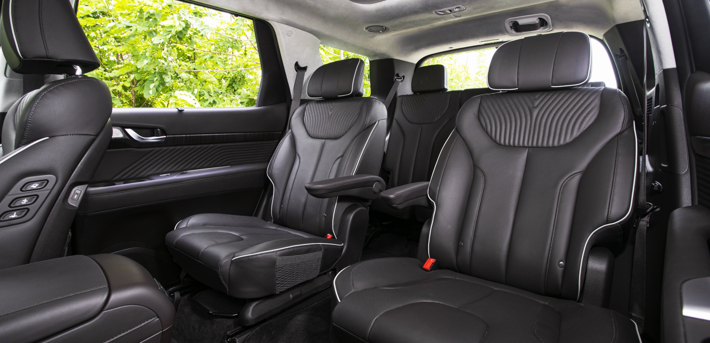 더 뉴 팰리세이드의 2열 좌석 모습