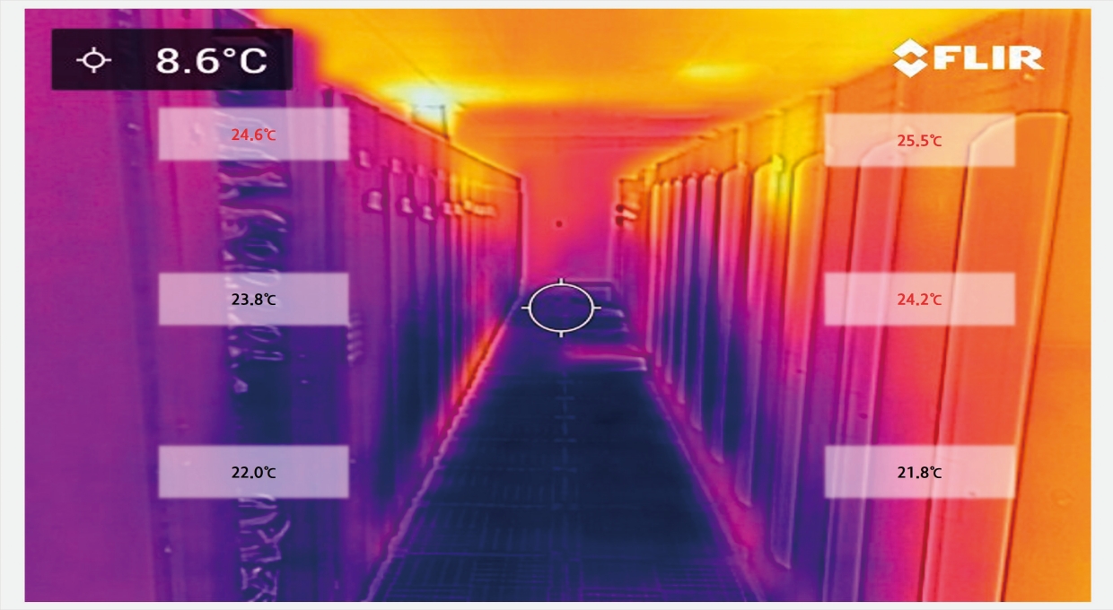 데이터센터의 열감지 카메라 화면