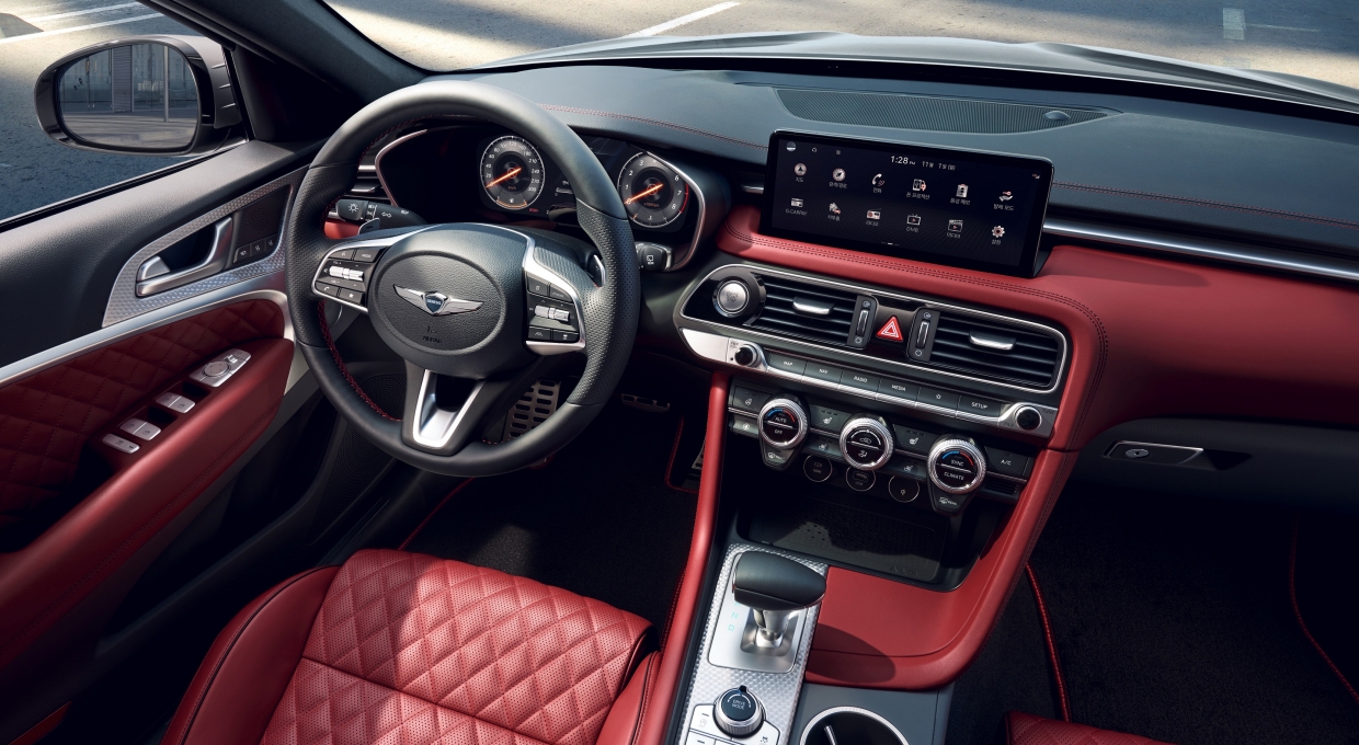 G70 슈팅 브레이크 실내