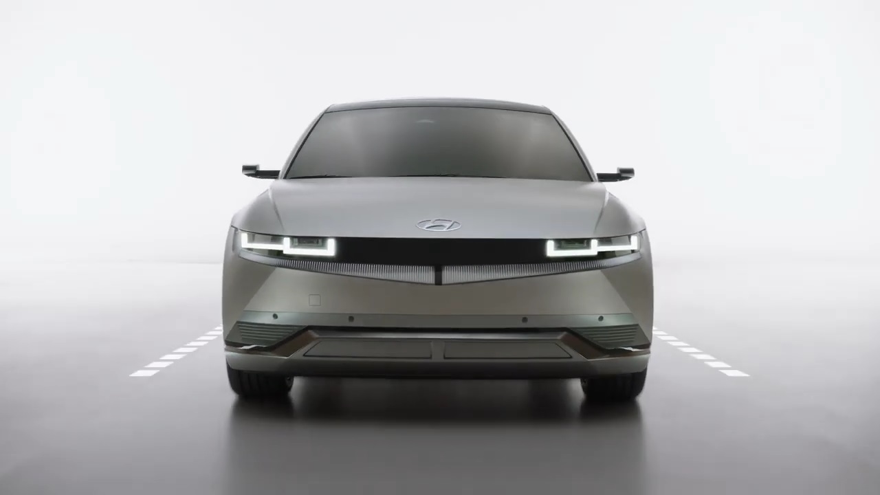 HYUNDAI Gen5W Standard Navigation Infotainment How To - 01. Wireless Update