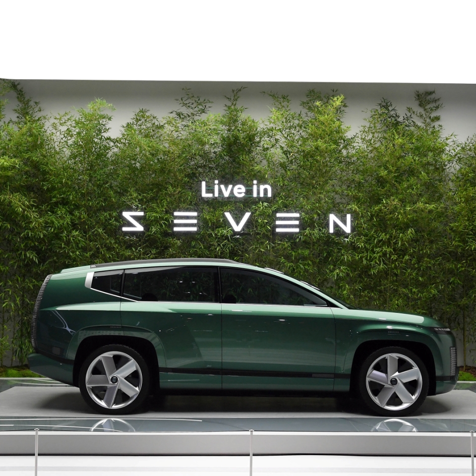 전기 SUV 콘셉트카 세븐 측면부
