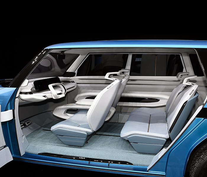 기아의 전기 SUV 콘셉트카 EV9의 실내 모습