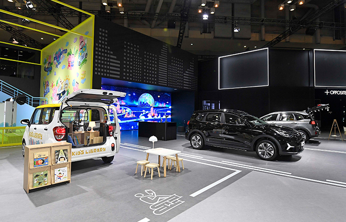 부산모터쇼 기아 전시관의 모습