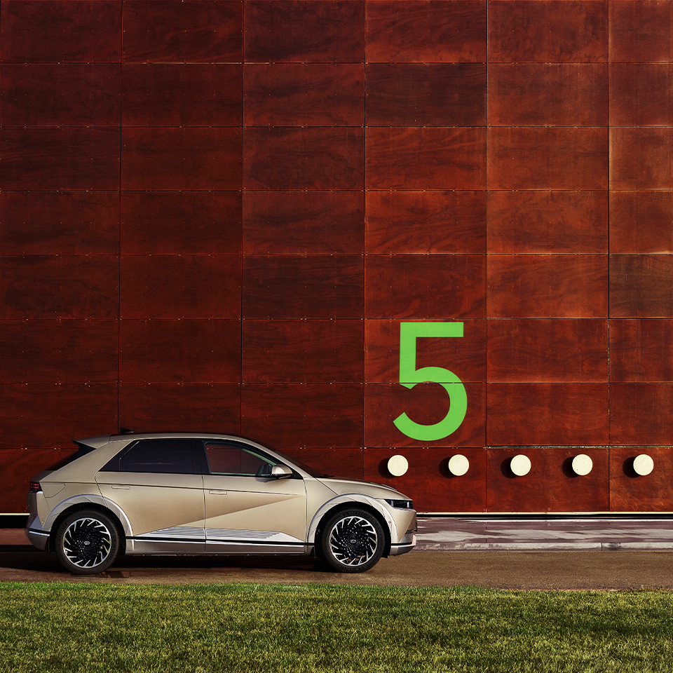 아이오닉 5 옆모습