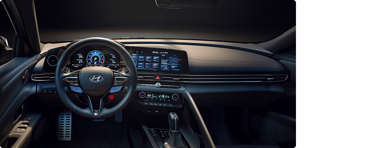 Avante N's cockpit structure dashboard