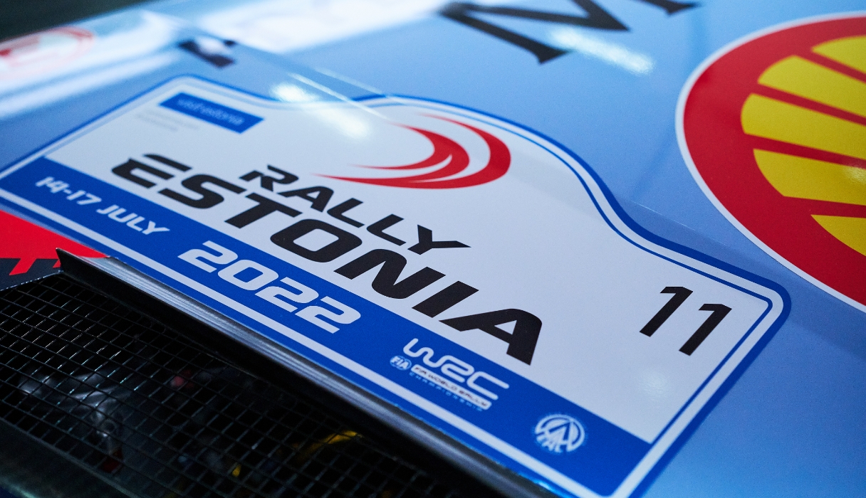 2022 Rally Estonia decal attached to the hood of an i20 rally car
