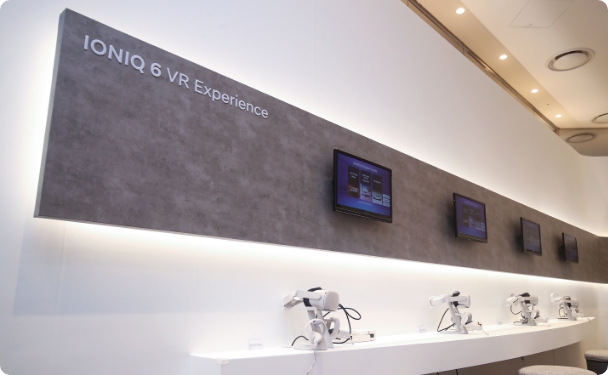 아이오닉 6 서울의 가상현실 체험 공간의 모습