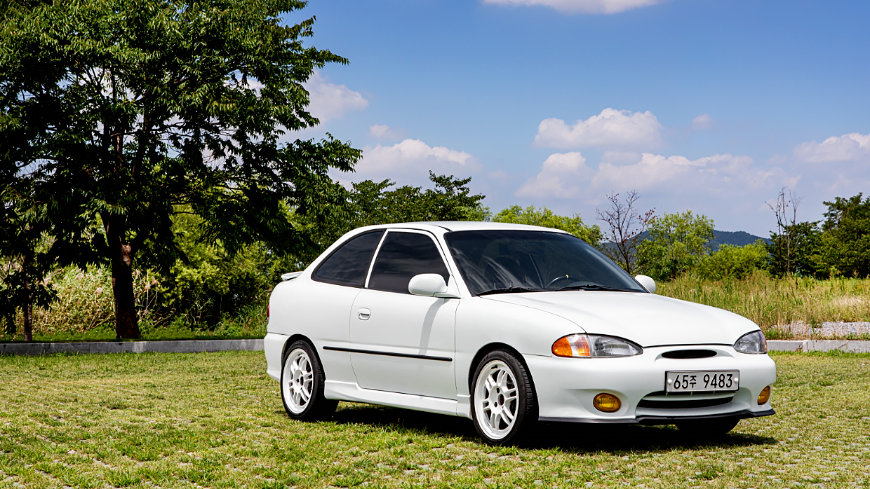 Pro Accent parked on the lawn