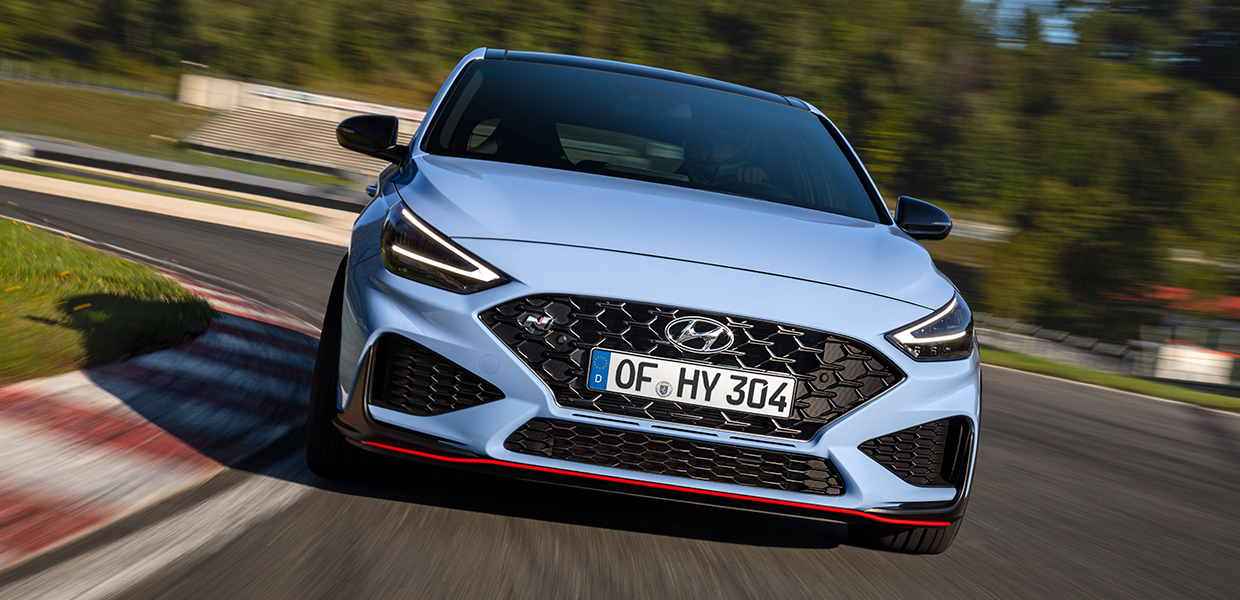 현대차 i30 N의 주행 모습
