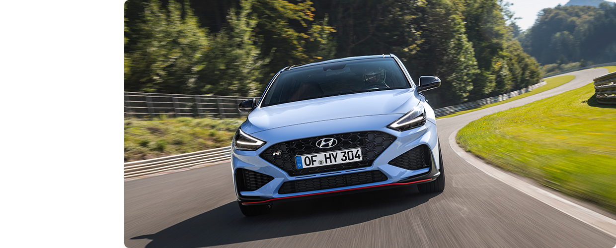 현대차 i30 N의 주행 모습
